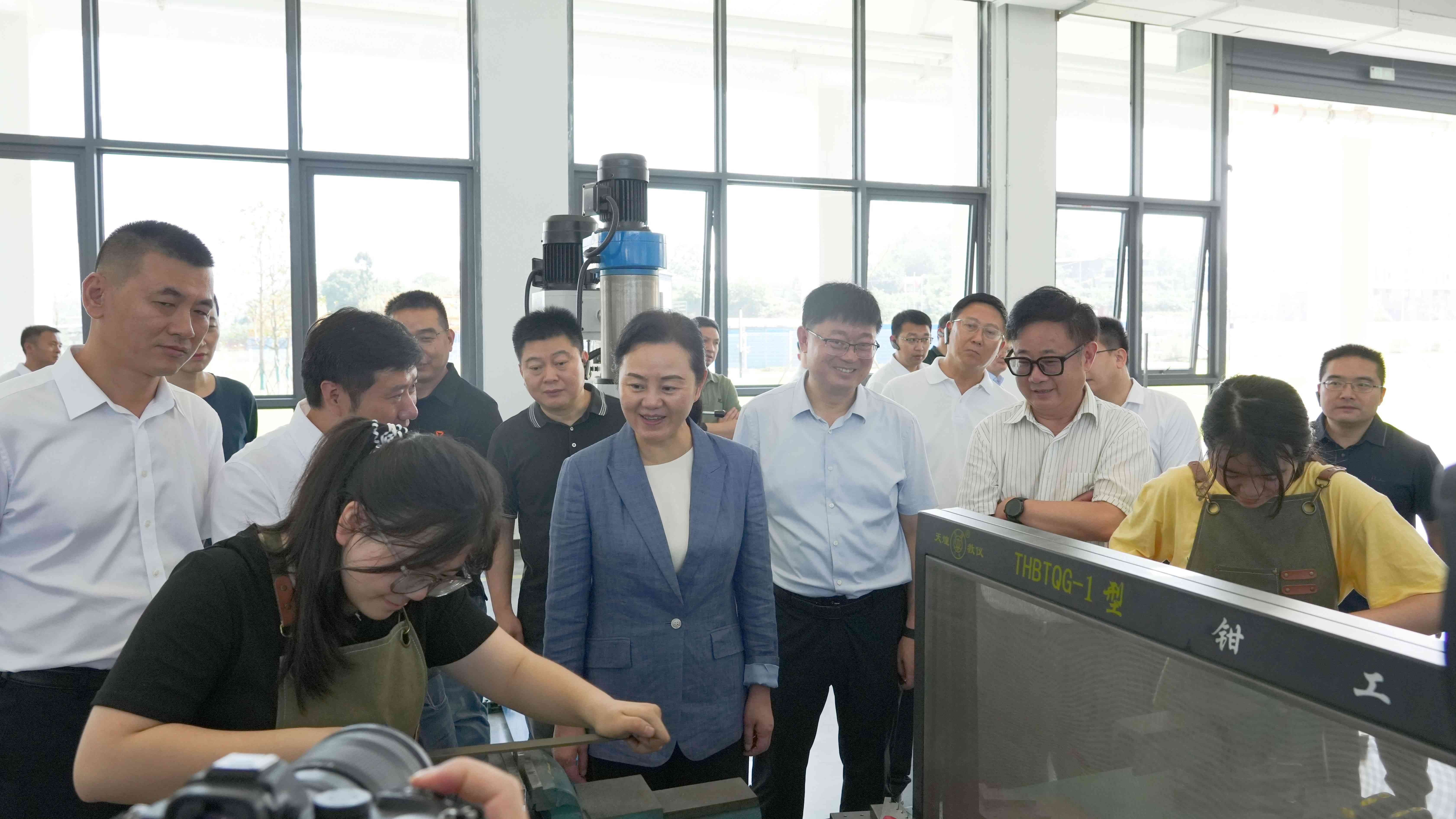 20250628 市委常委一行莅临我校调研指导7